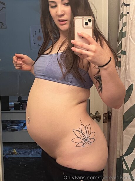 Therealdivinity nude pornstar images