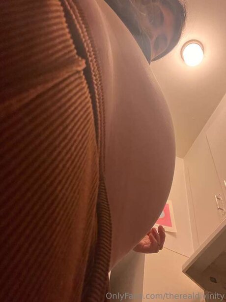 Therealdivinity star xxx picture