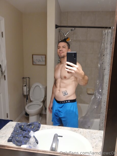 Iamdrewc00 nude model photos