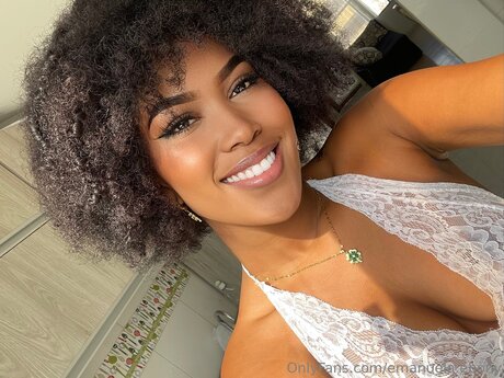 Emanuela Ebony hd star gallery