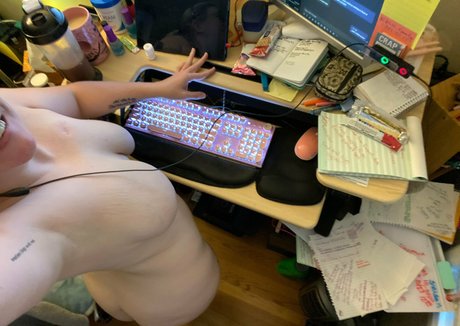 roxanneandmax swingers nudes star image