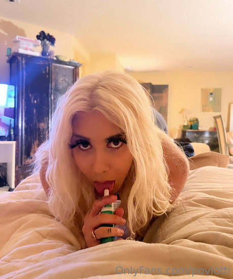 povlotti model adult pictures