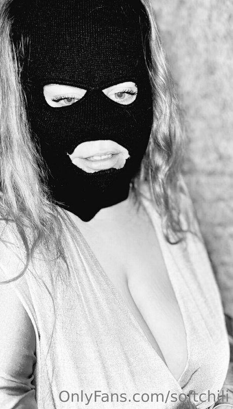 softchili model naked image