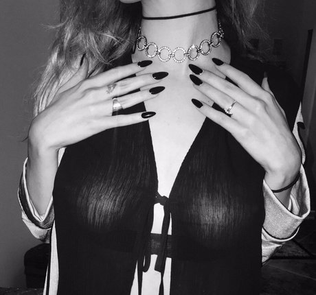 paigexylo model art gallery