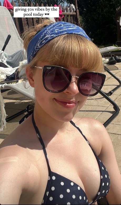 Abbie Budden erotic model picture