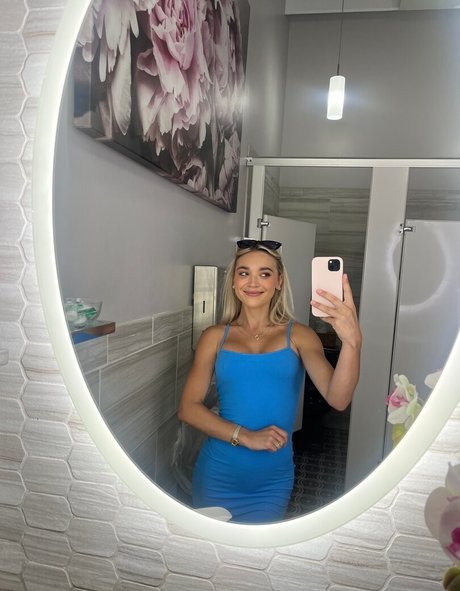 Natalie Decker model porn img