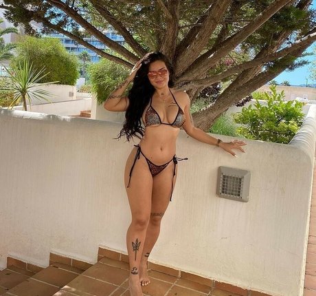 Michellen Cristina hd star photo