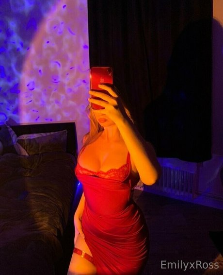 emilyxross nude star image