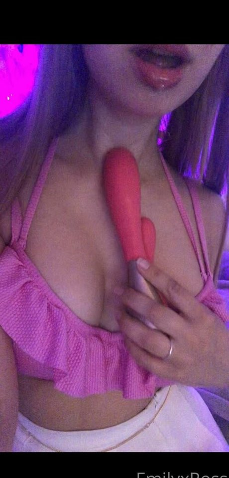 emilyxross pornstar hd images