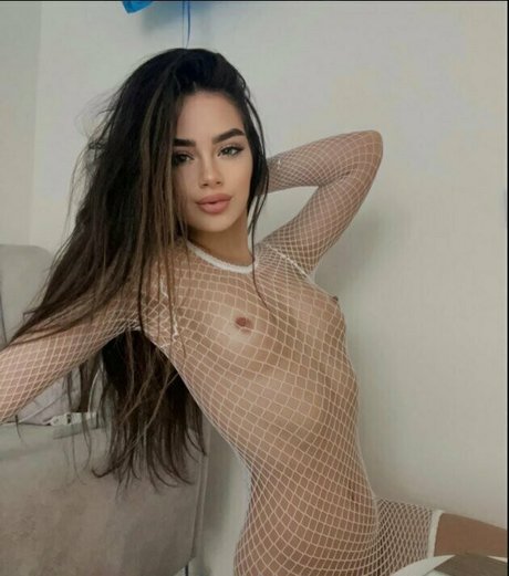 mari yummy model high quality img