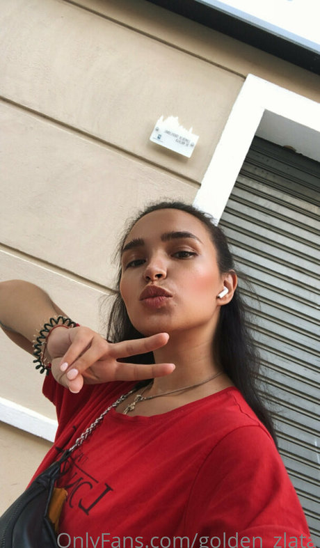 golden zlata Profile pic