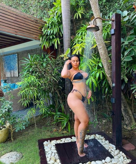 paremiria nudes star archive