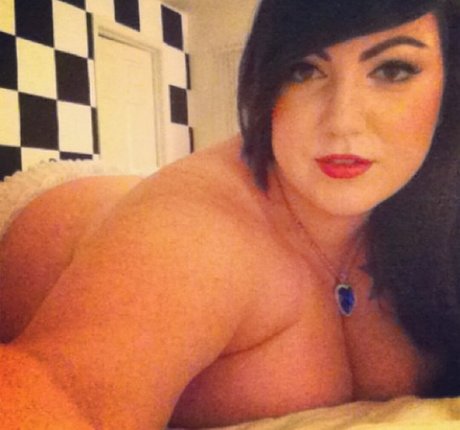 ShellyGreyBBW art star img