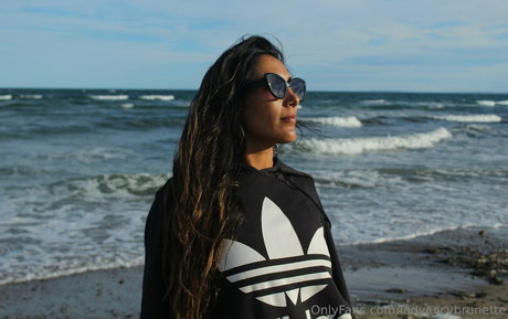 ladyjuicybrunette pornstar nudes photo