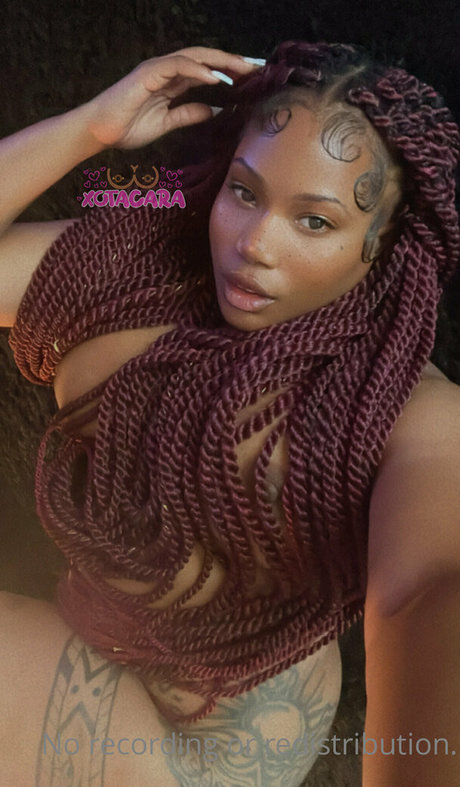 xotacaraa sex star photo