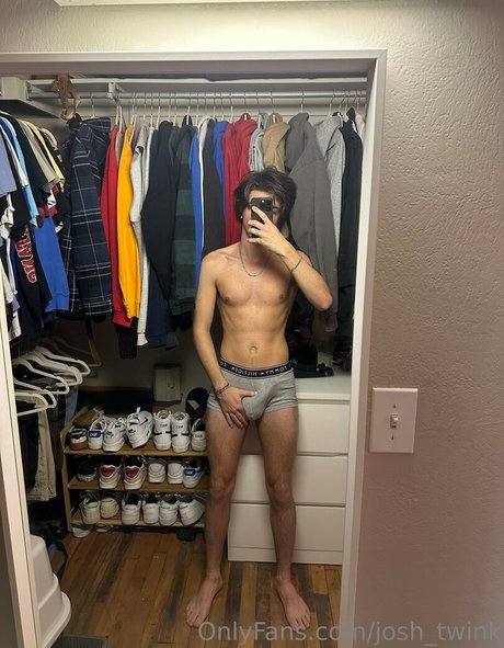 josh twink nude model picture