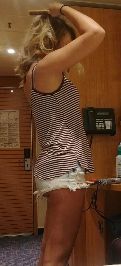 sadiedavis1187 model top images