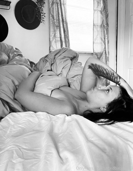 sadiedavis1187 naked pornstar photos