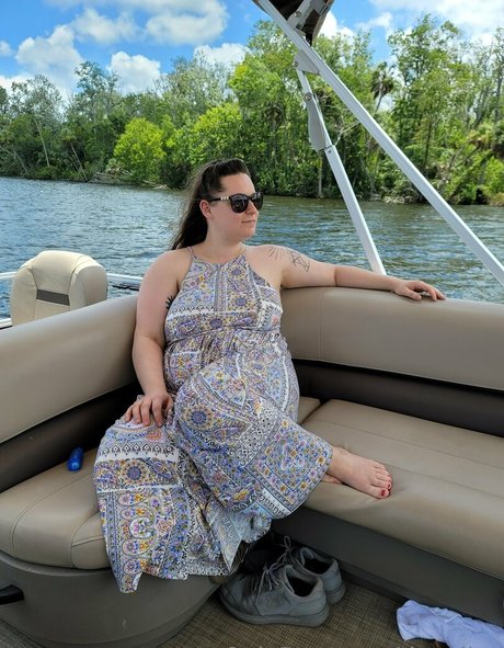 deealice star hot pics