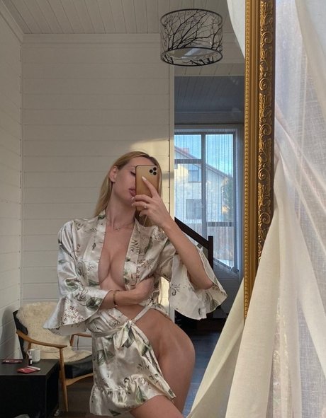 Olya Abramovich star img