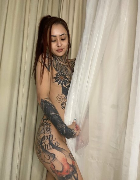 surya sparrow model nude img