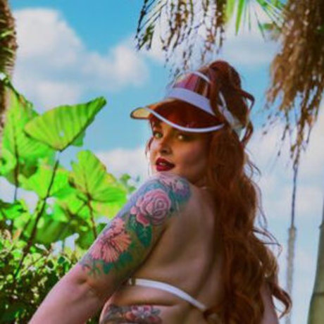 Rosa Magnolia exclusive star image