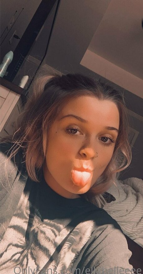 ellabelleeee star nudes pictures
