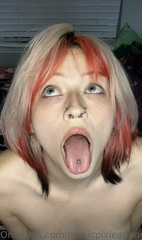 manicpixieagony star top img