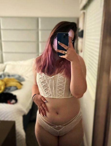 Strawbre perfect model picture