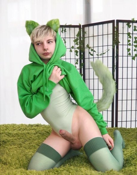 Fawnykid star pornographic photos