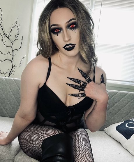 MaisieLynnie sex star images