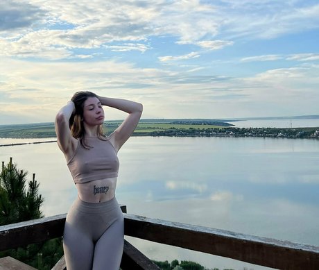 lilu20 exclusive pornstar galleries