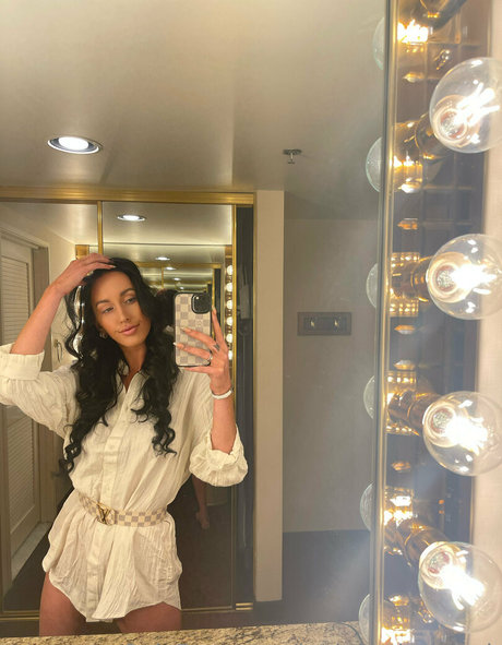 elleventures star best pic