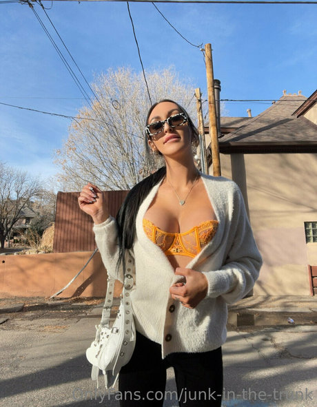 elleventures erotic model pictures