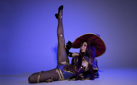 Hessakai star naked img