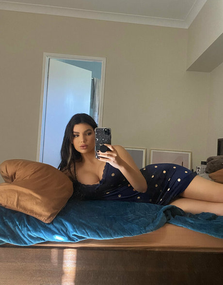 nicolethorne naked actress images