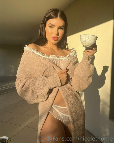 nicolethorne model art photo