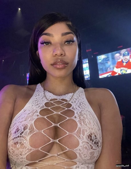 Cydney Slade model erotic pics