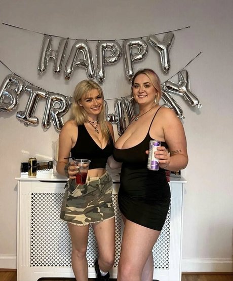 Scoopy pornstar naked photos