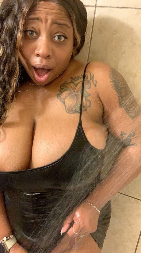 LyssaLaird model beautiful pic