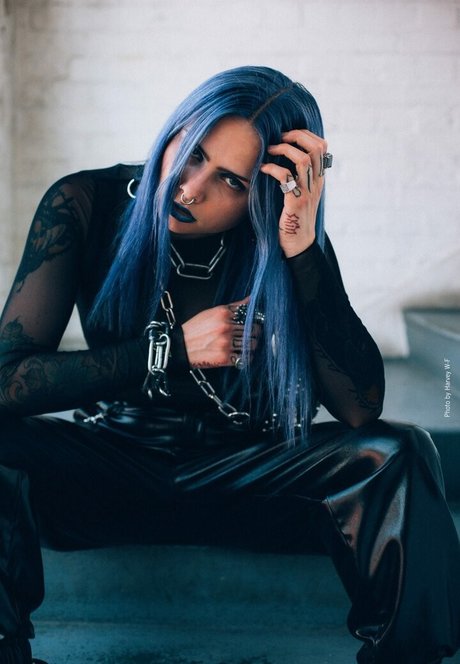 Mimi Barks hot pornstar archive