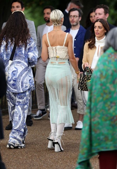 Iris Law sexy star pics