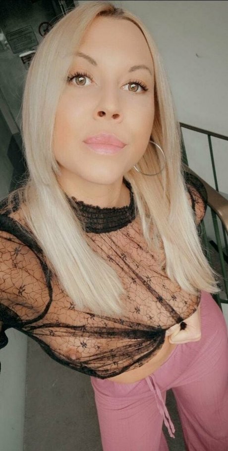 benzpaula pornstar hd pic