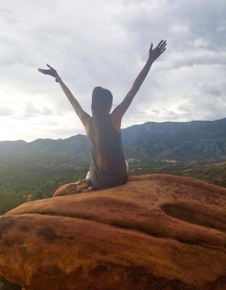 rainin falls nice actress pic