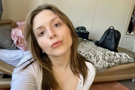 amythrill exclusive model pictures