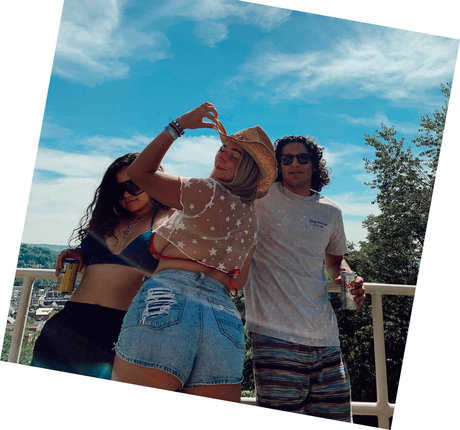 Jolieboero top model images