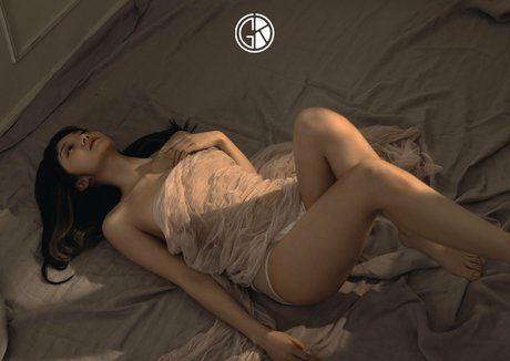 aooomi top model pic