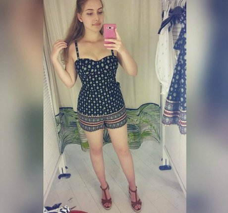 Alissa Strekozova pornstar naked photo