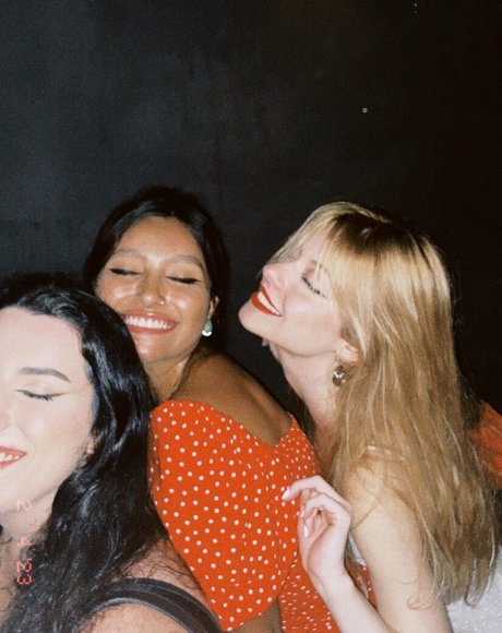 gbrllareis pornstar exclusive image