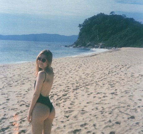 gbrllareis star pornographic archive